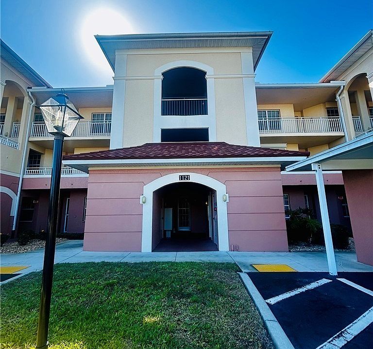 1st image of 1121 Van Loon Commons Cir APT 204