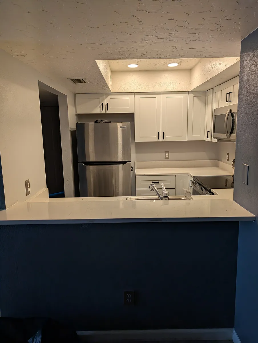 Building Photo - 963 Sonesta Ave NE #202