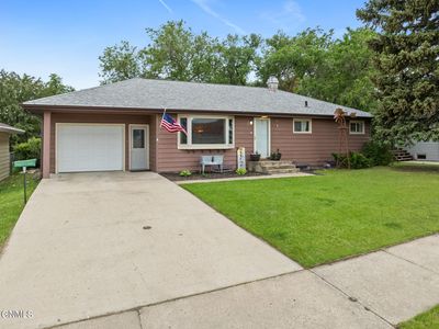 10 5th Ave NE, Garrison, ND, 58540