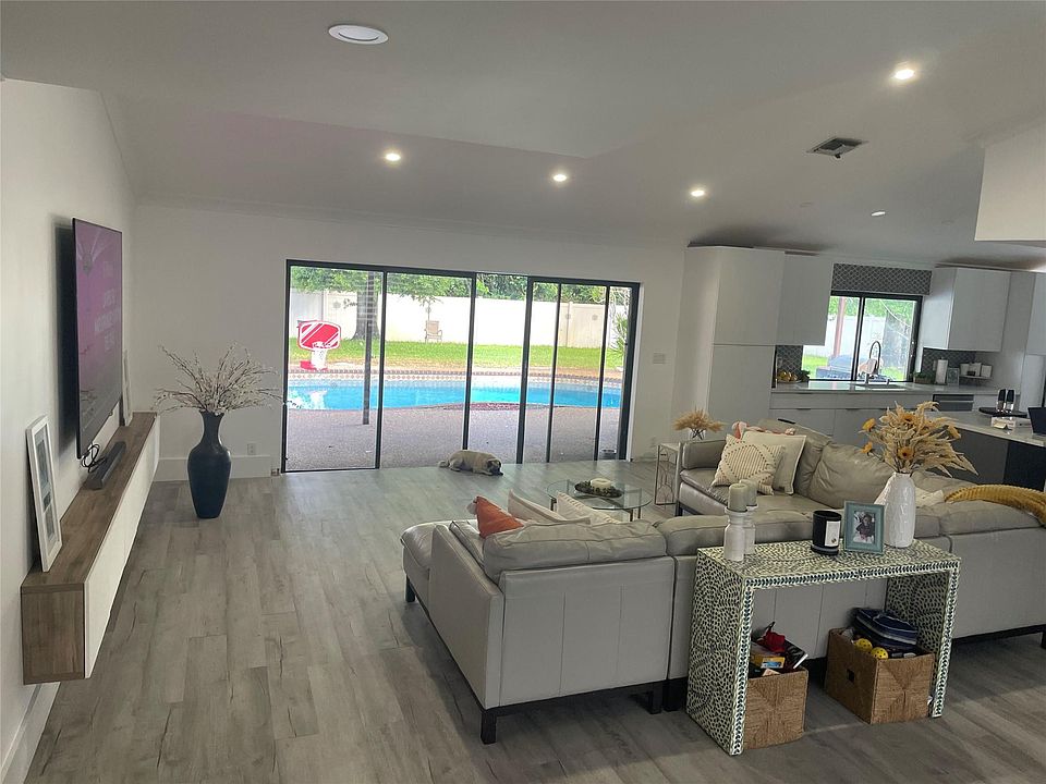 1st image of 18235 104th Terrace