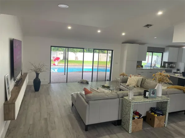 18235 104th Terrace, Boca Raton, FL 33498