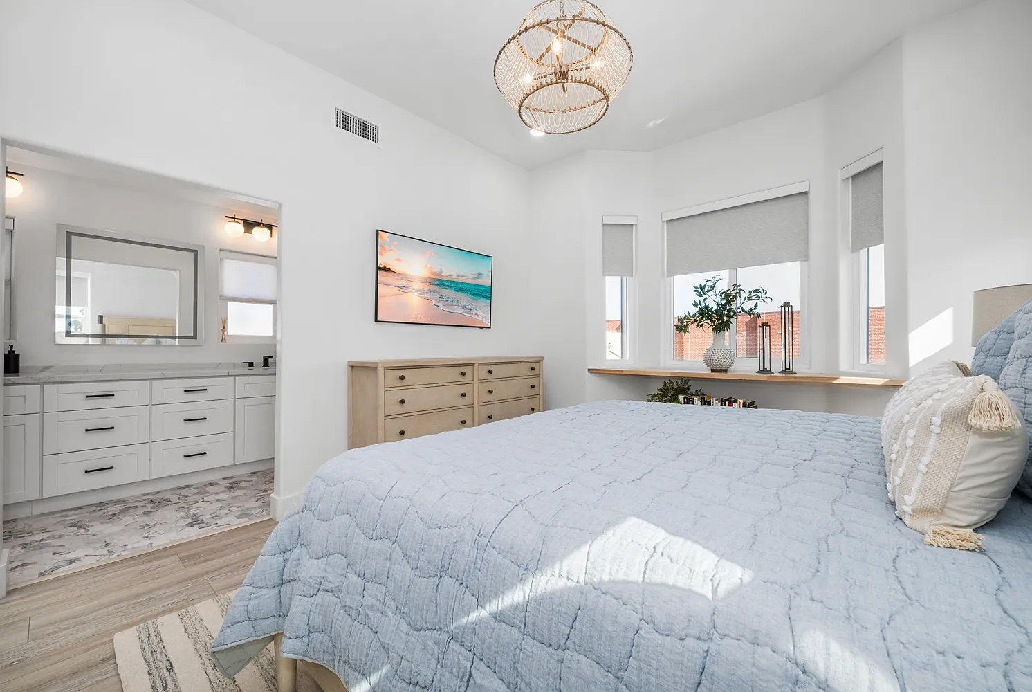 3 bed, 1819 sqft, $15,000 — Photo 3