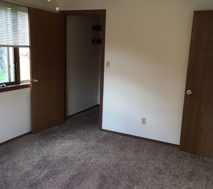 2nd image of 810 Abrams St #3