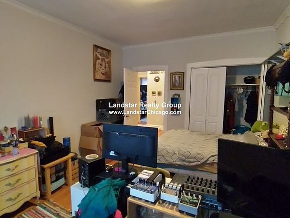 3rd image of 4107 W Melrose St #3