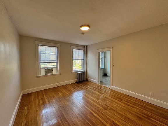 3rd image of 30 Langdon St APT 7