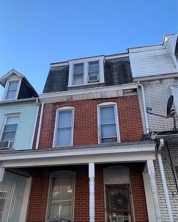 2nd image of 640 N Law St