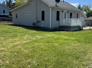 109 E Ingledue St, Marshalltown, IA 50158