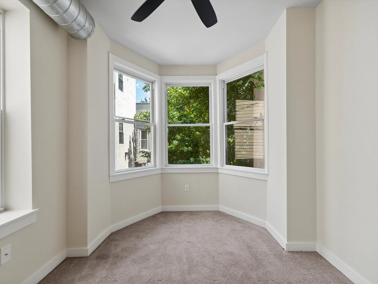 1947 N 18th St Unit B — Photo 3