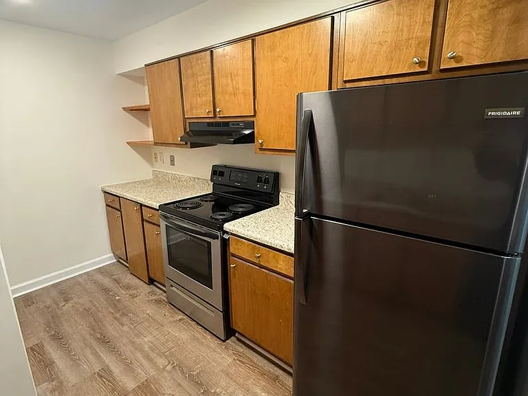 1512B Benjamin Pkwy — Photo 10