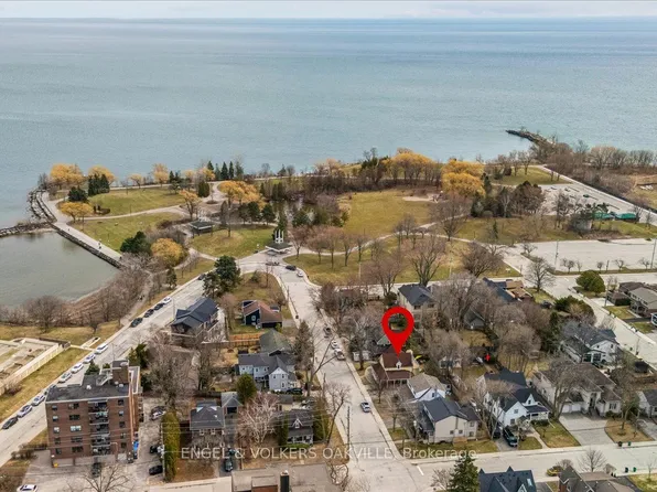 38 John St S, Mississauga, ON L5H 2E6