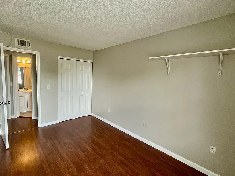 6083 S Village Cir — Photo 24