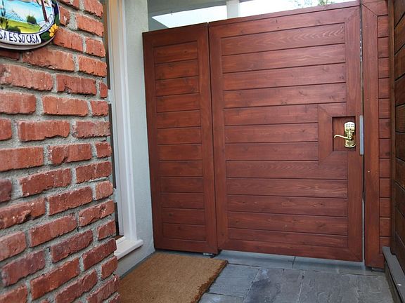 4th image of 144 34th St