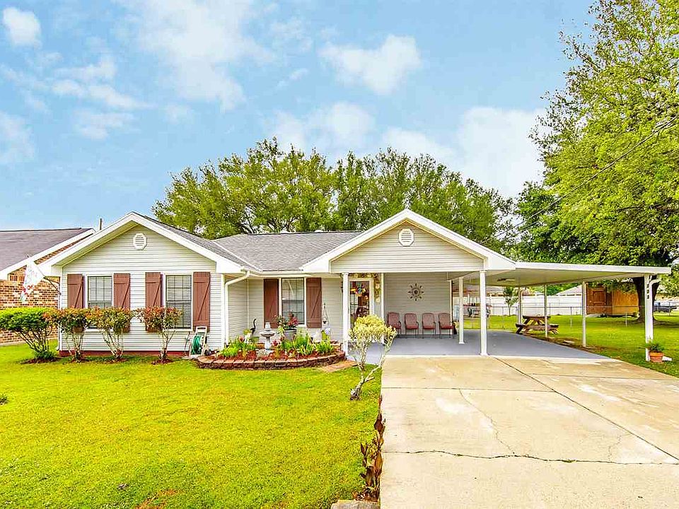 1st image of 203 Honeysuckle Dr