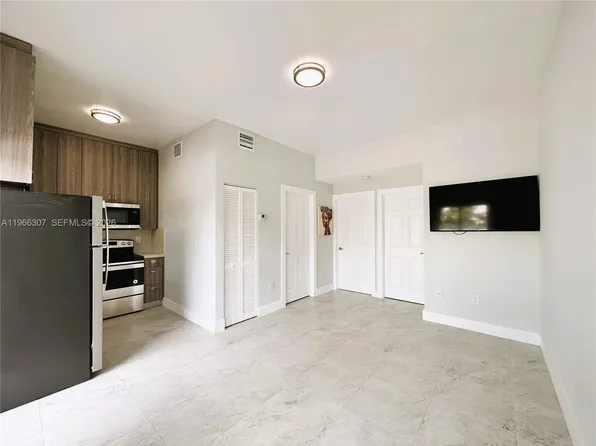 842 SW 14th Ave APT 2, Miami, FL 33135