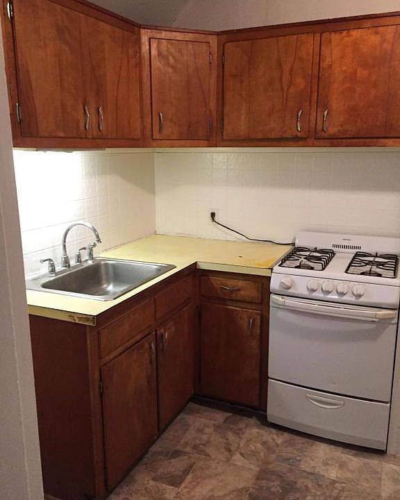 2nd image of 18B Jewett Pl