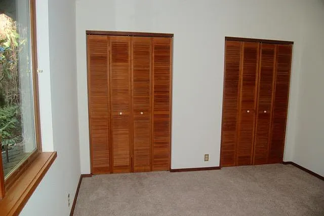 7030 NE Dolphin Dr — Photo 21