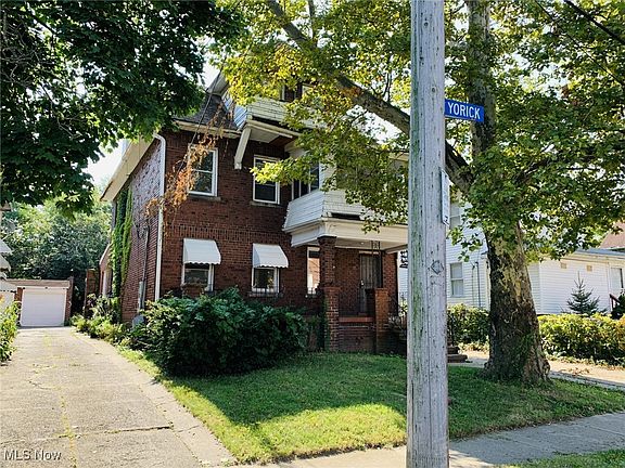 2nd image of 15340 Yorick Ave