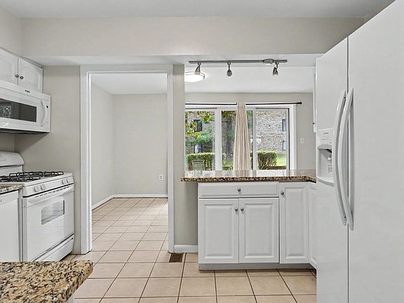 4th image of 10101 Windstream Dr Unit 2