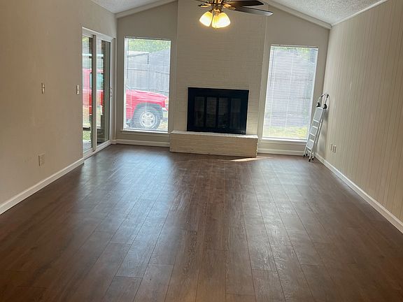 2nd image of 6 Eastvale Pl
