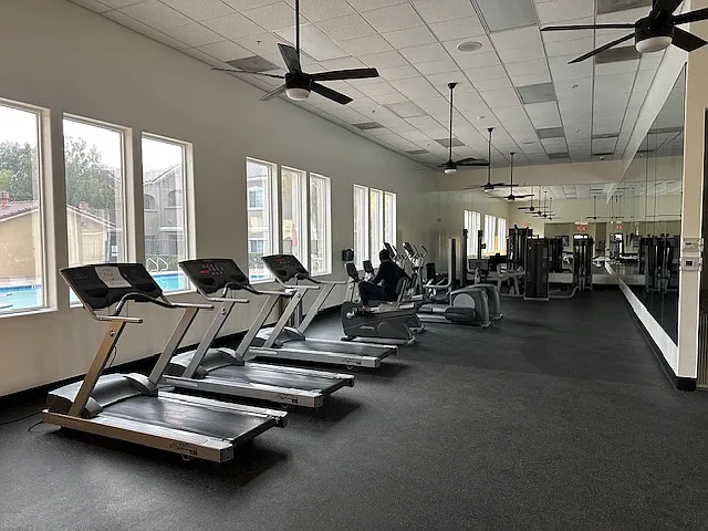 2 bed, 1159 sqft, $2,350 — Photo 3