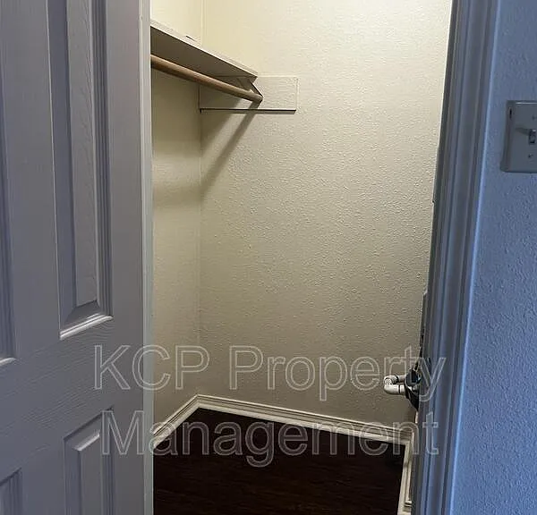 1620 S South St #1 — Photo 12