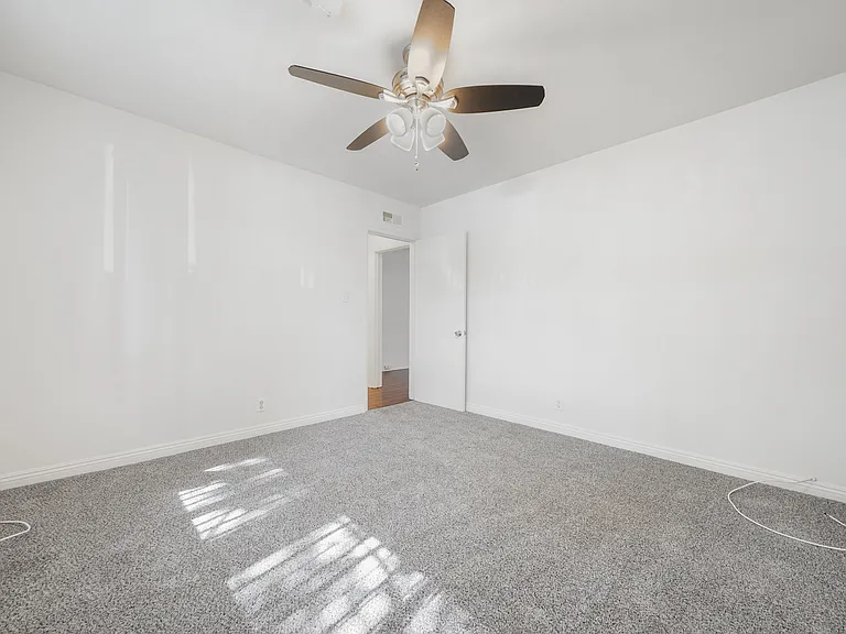 426 S Rexford Dr #5 — Photo 12