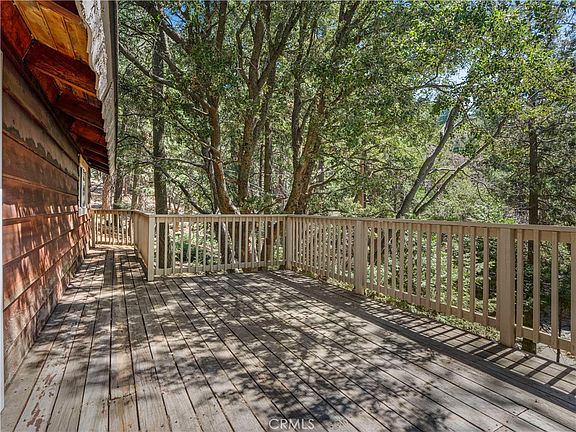 3rd image of 1155 Chateau Dr