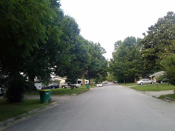 5th image of 2106 Westwood Ave