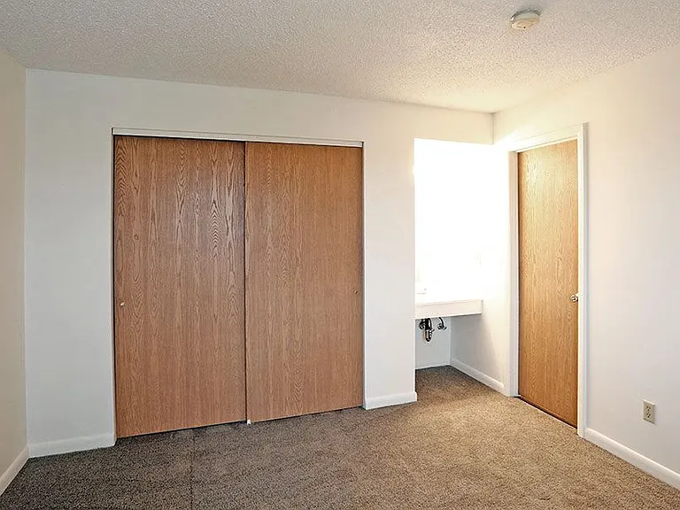 GLEN ARBORS — Photo 11