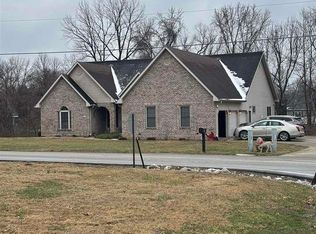 4401 E Old, Terre Haute, IN 47805