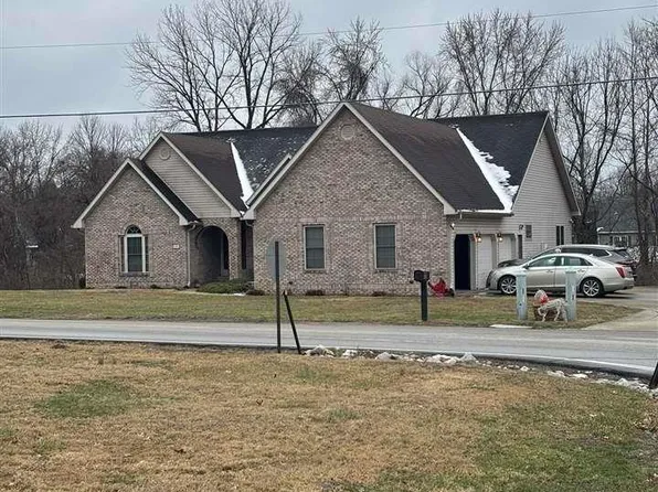 4401 E Old, Terre Haute, IN 47805