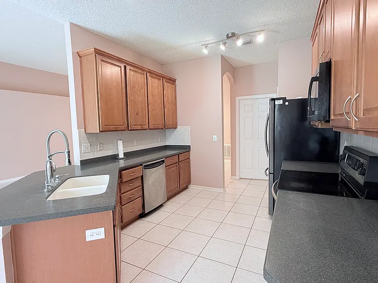 4712 Mapletree Loop — Photo 22