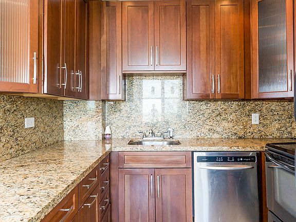 5th image of 7441 Wayne Ave APT 15F