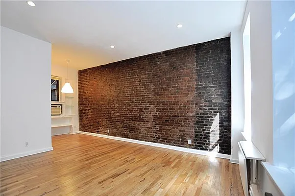 Rented by Buchbinder & Warren | media 13