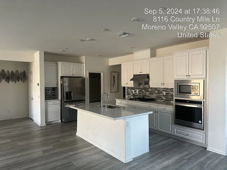 8116 Country Mile Ln — Photo 1