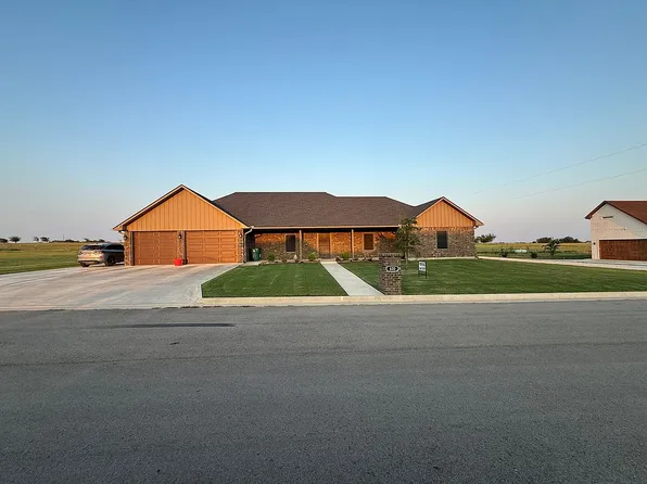 820 Fleitman Dr, Muenster, TX 76252