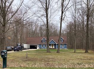 5088 N Fox Rd, Sanford, MI 48657