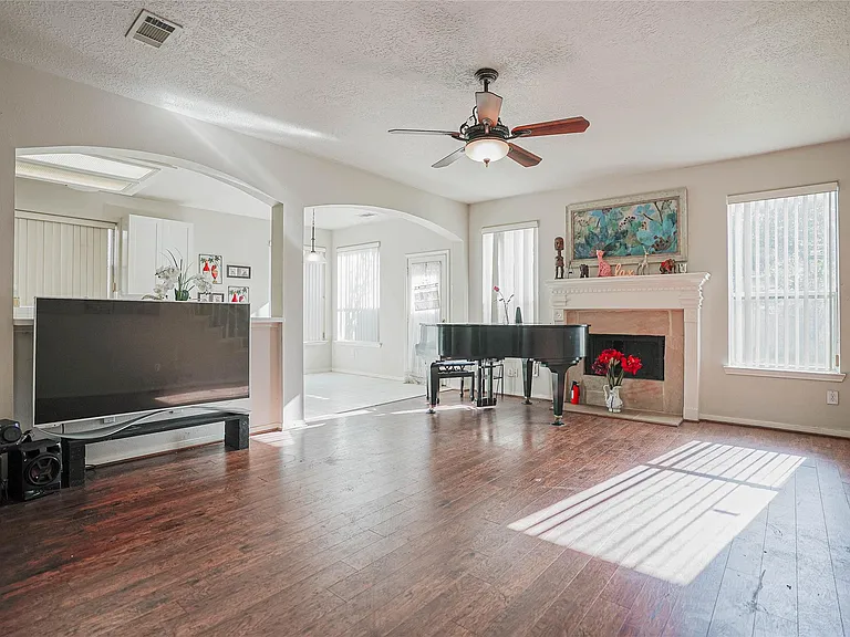 3706 Heritage Colony Dr — Photo 14
