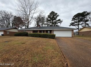 214 Casa Urbano Dr, Clinton, MS 39056