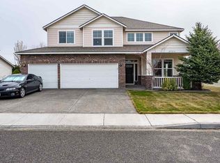 2906 Rockcreek Ct, Richland, WA 99354