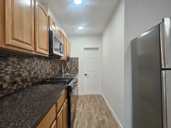 24-10 23rd Street image 4 of 12