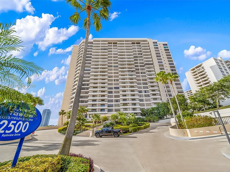 2500 Parkview Dr #2119 — Photo 1