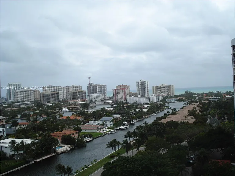 3600 Yacht Club Dr #1503 — Photo 23