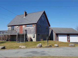 424 Pond Shore Dr, Charlestown, RI 02813