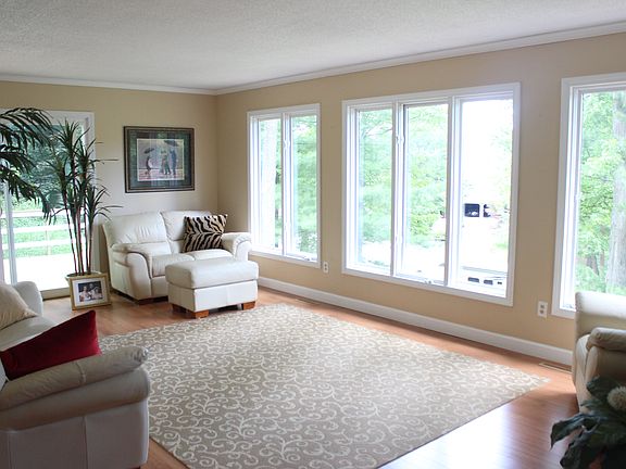 4th image of 4150 Huntington Dr