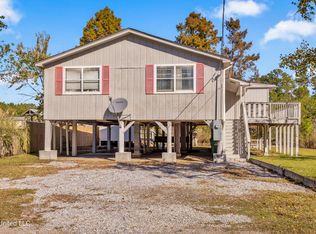 5020 Hawk St, Bay Saint Louis, MS 39520