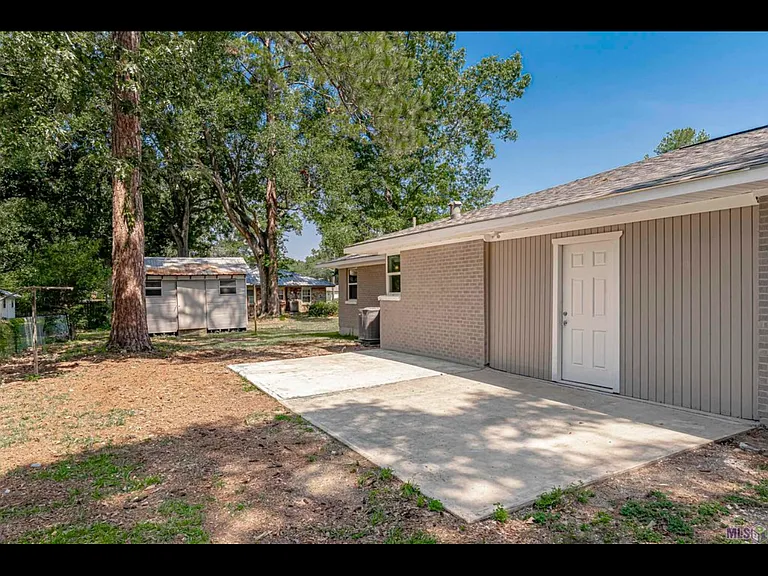 4855 Raney Dr — Photo 4