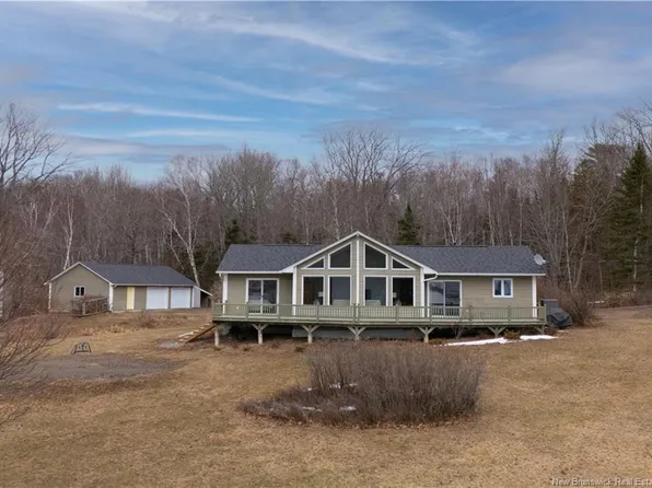 30 Ladybug Ln, Sheffield, NB E4B 1J7