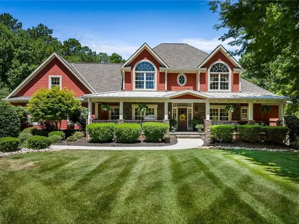 707 Lightwind Ct, Seneca, SC 29672