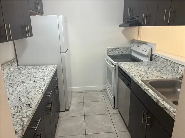 10801 SW 109th Ct APT D203, Miami, FL 33176
